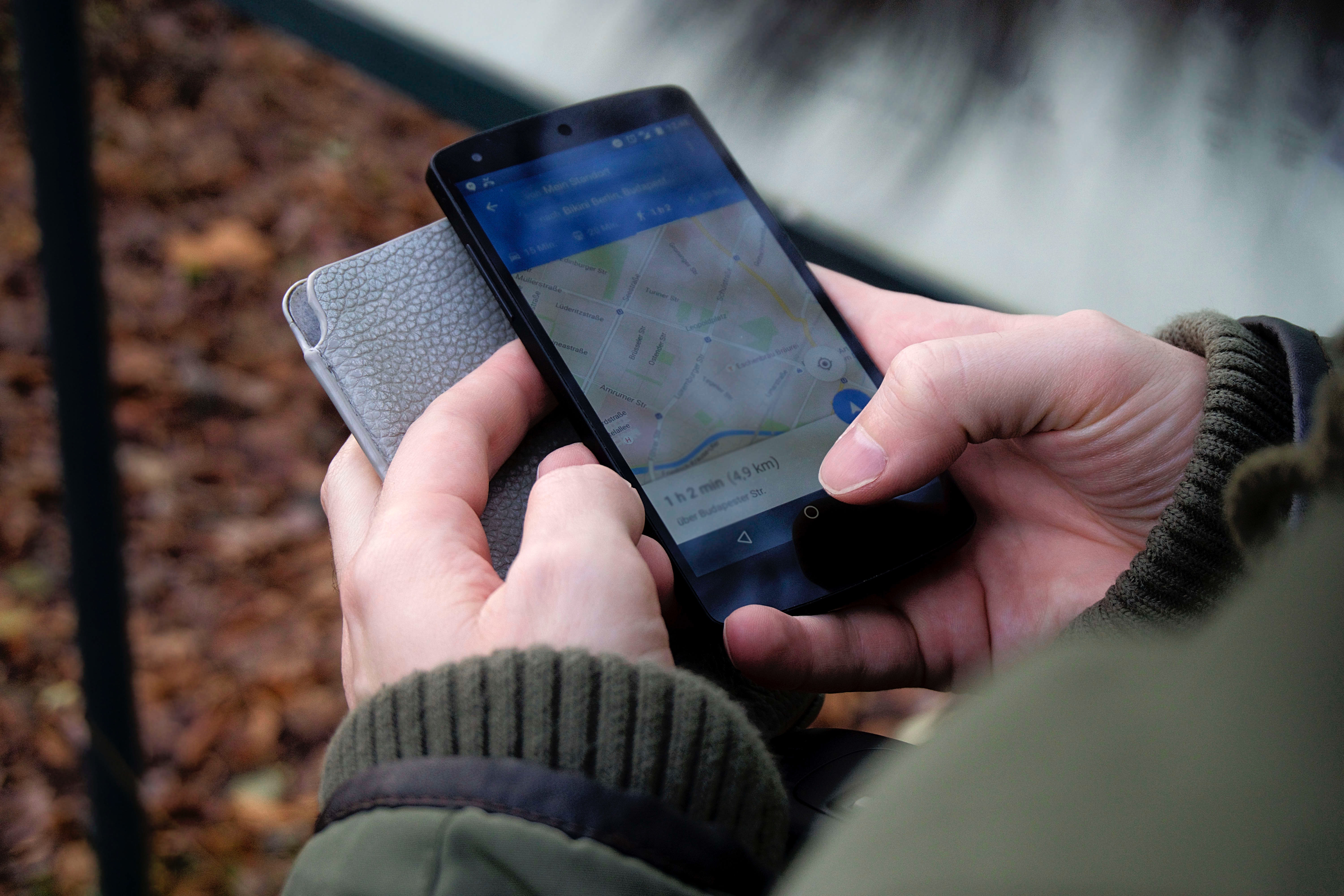 Android Phone Searching Google Maps